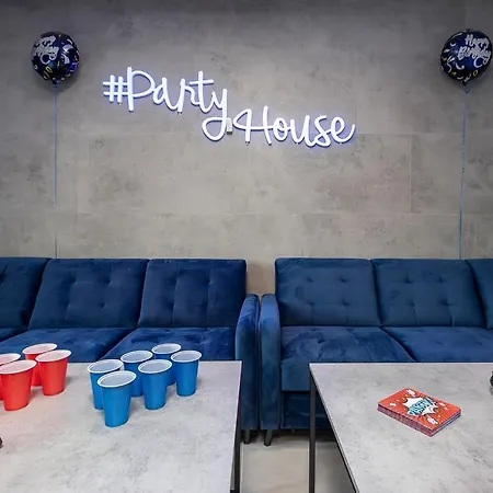 #partyhouse Wilda Apartment *