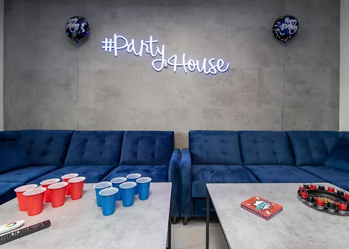 #partyhouse Wilda 아파트 *